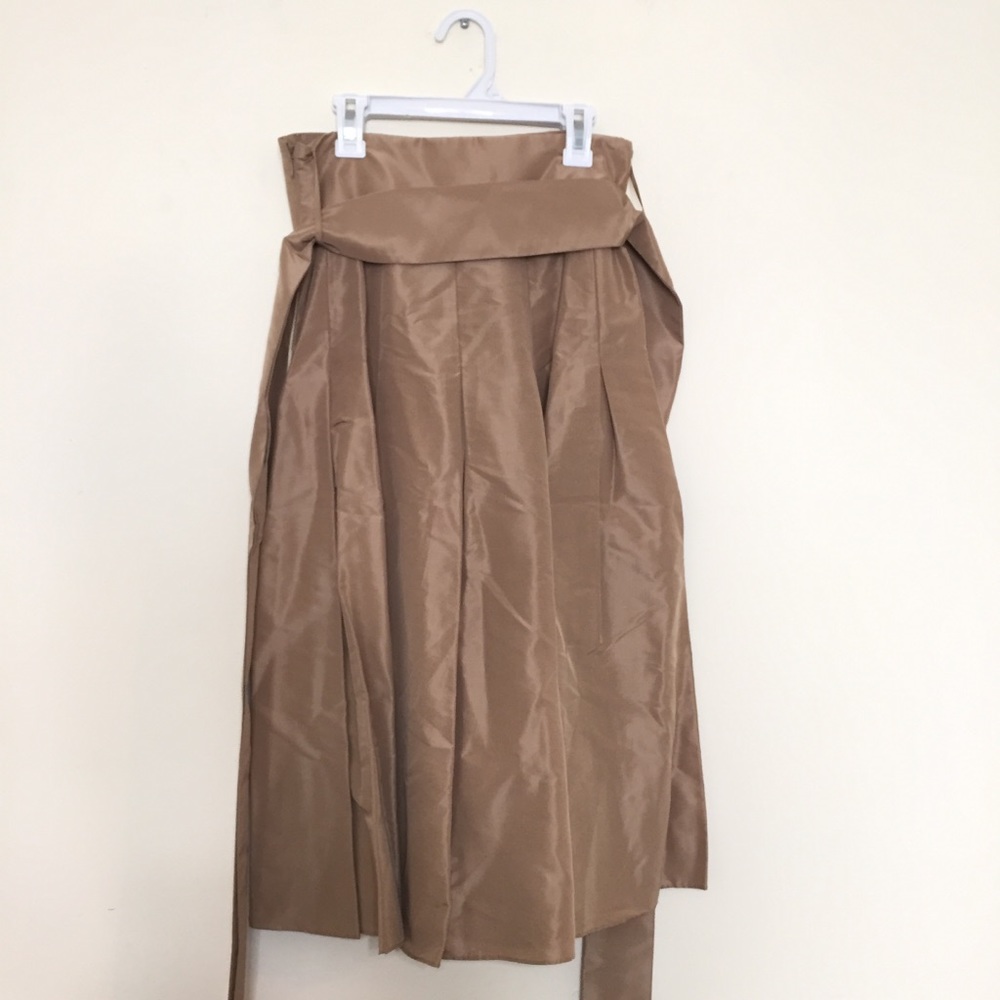 BCBGMaxazria Size 4 Pleated Belted Skirt Chiffon - Picture 3 of 4